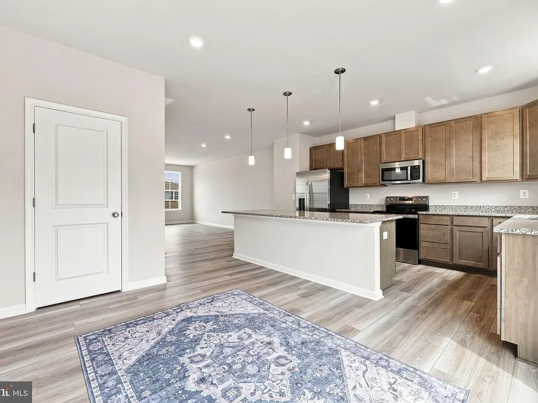 394 Seeback Dr — Photo 17
