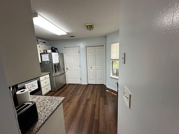 5th image of 128 Royal Acres Cir