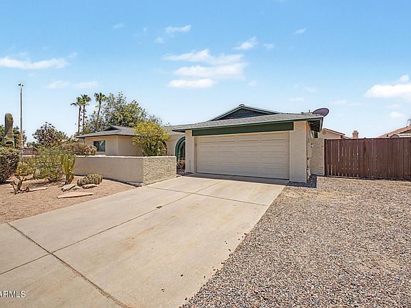 4th image of 639 W STRAHAN Drive