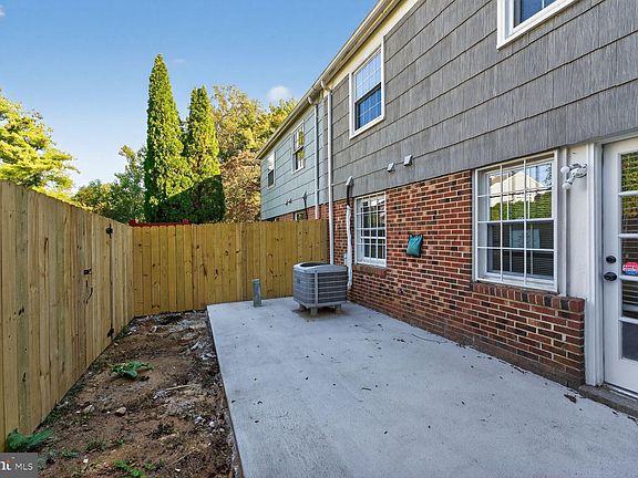 2nd image of 1532 Potomac Heights Dr Unit 204