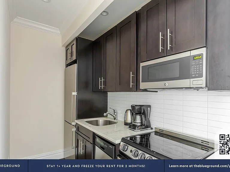 239 Elizabeth St #5 — Photo 7