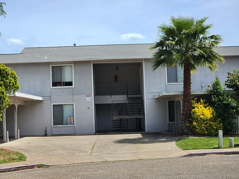 175 Washington Ct #P — Photo 10