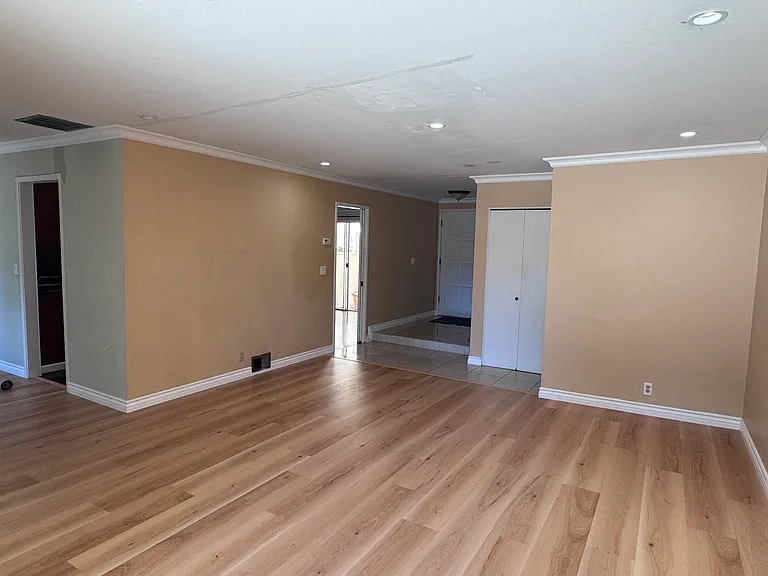 6094 Bollinger Rd — Photo 7