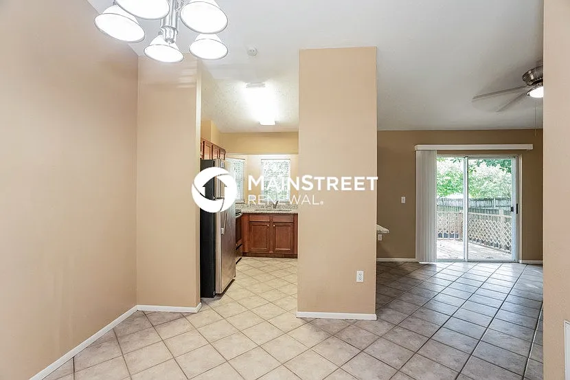 701 Leffingwell Ave — Photo 4