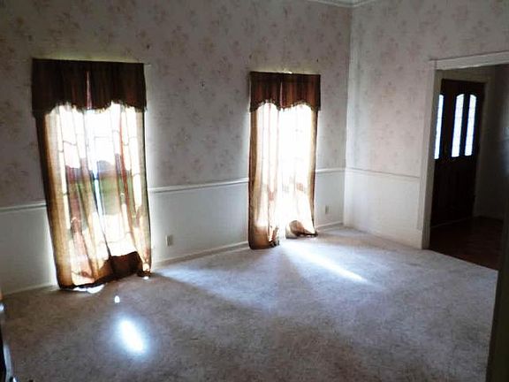 4th image of 3750 Sarah Brooke Ct