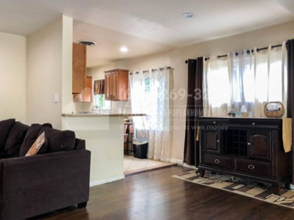 5th image of 16937 Willard St