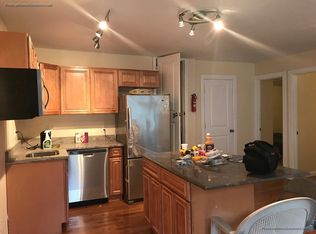 33 Davison St #1R, Boston, MA 02136