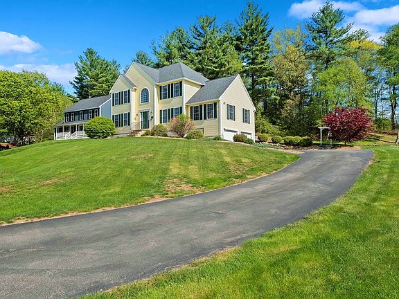 2nd image of 28 Bradford Cir