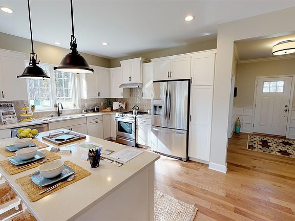 5th image of L7 Winterberry Ln