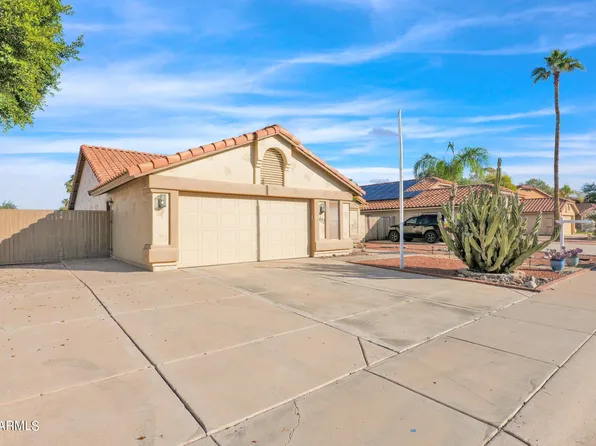 402 W SMOKE TREE Road, Gilbert, AZ 85233