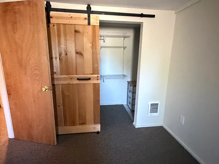 519 W Milwaukee Dr — Photo 14