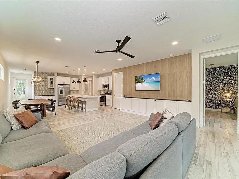1079 Waterline Ct — Photo 25