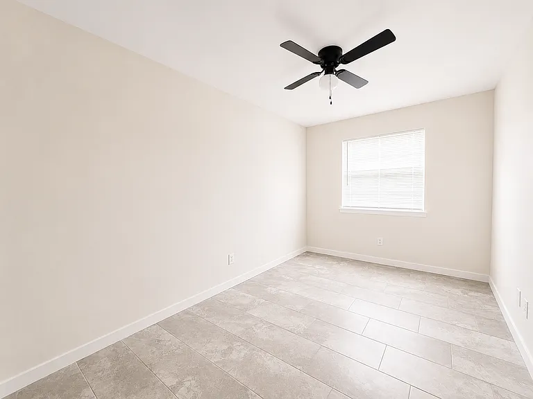 1804 Oasis Dr #302 — Photo 9