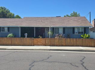 861 E St, Los Banos, CA 93635