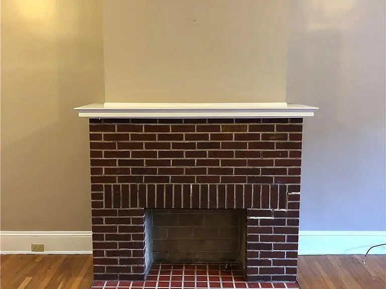 1214 Maple St — Photo 3