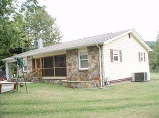 132 White Hall Rd, Crab Orchard, TN 37723