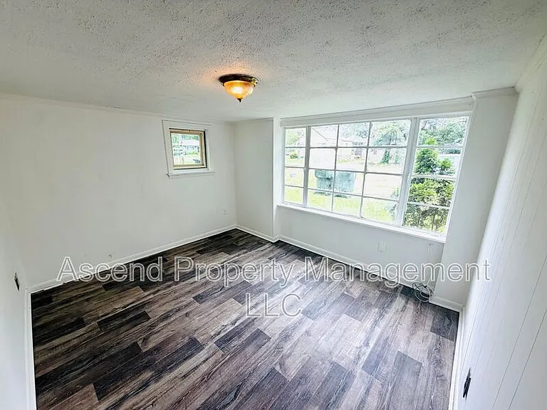 4510 Old Mission Rd — Photo 3