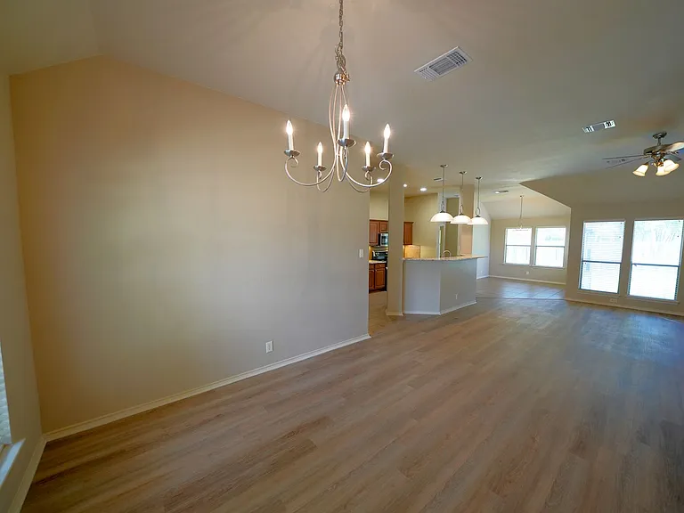 15805 Fair Ln — Photo 9