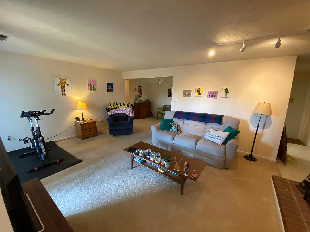 1 bed, 890 sqft, $1,399 — Photo 2