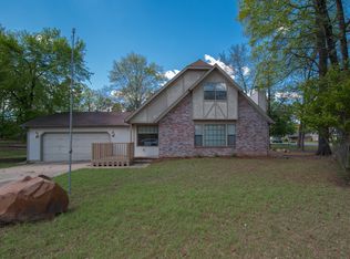 1 Oak Forest Ln, Maumelle, AR 72113