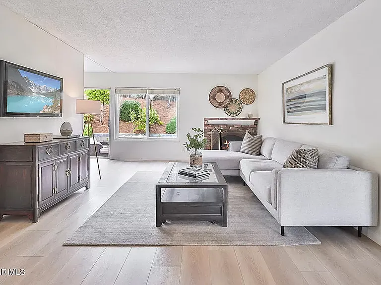 3245 W Felton St — Photo 15