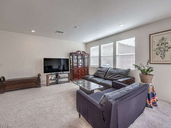 5th image of 8748 Crestwood Hills St