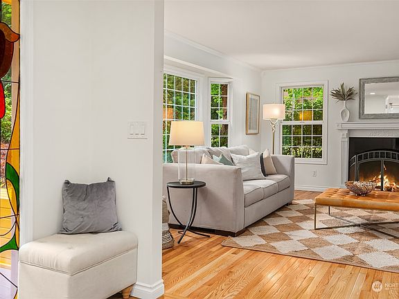 2nd image of 4431 232nd Avenue NE