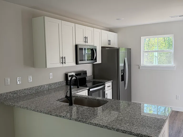 271 & 273 Vanderbilt Rd — Photo 5