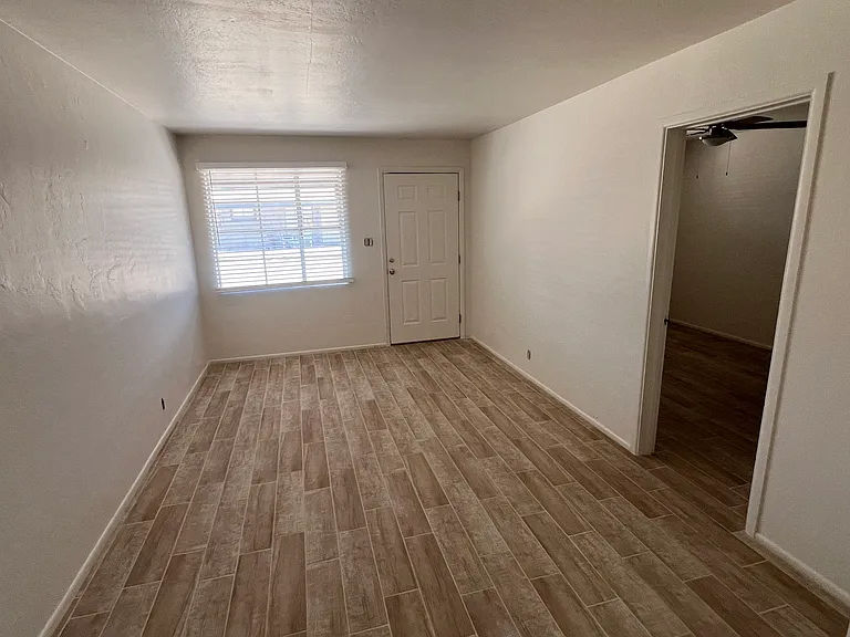 207 E Alice Ave #9 — Photo 8