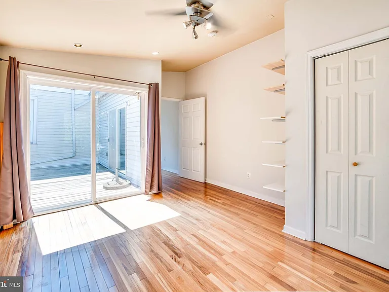 2905 W Girard Ave #2 — Photo 25