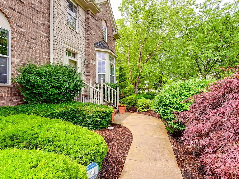 312 Camargo Ct — Photo 4
