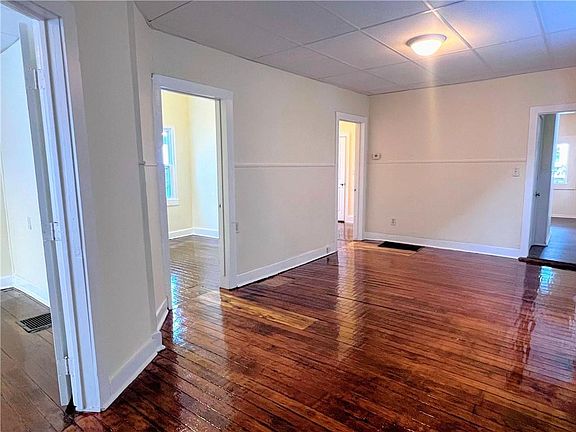 3rd image of 1215 N 11th St