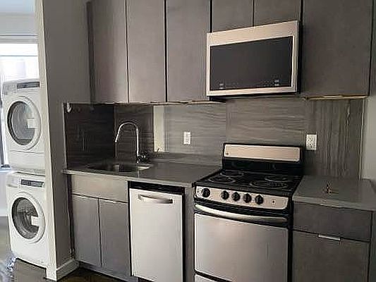 1st image of 204 E 112th St #35
