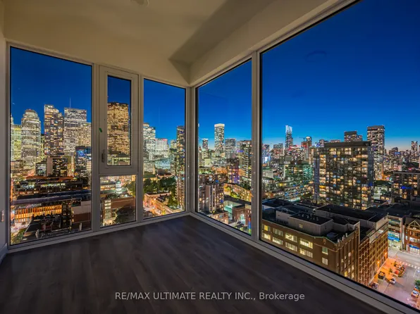 158 Front St E, Toronto, ON