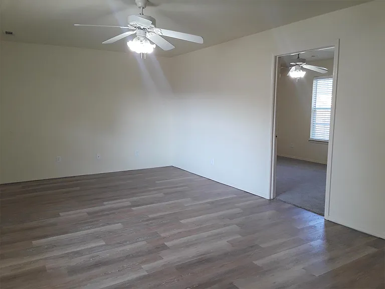 1211 N Oakland Ave #3 — Photo 5