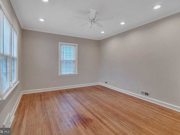 4th image of 30 Laurel Ave