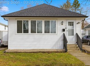 142 Avondale Ave, Jackson, MI 49203