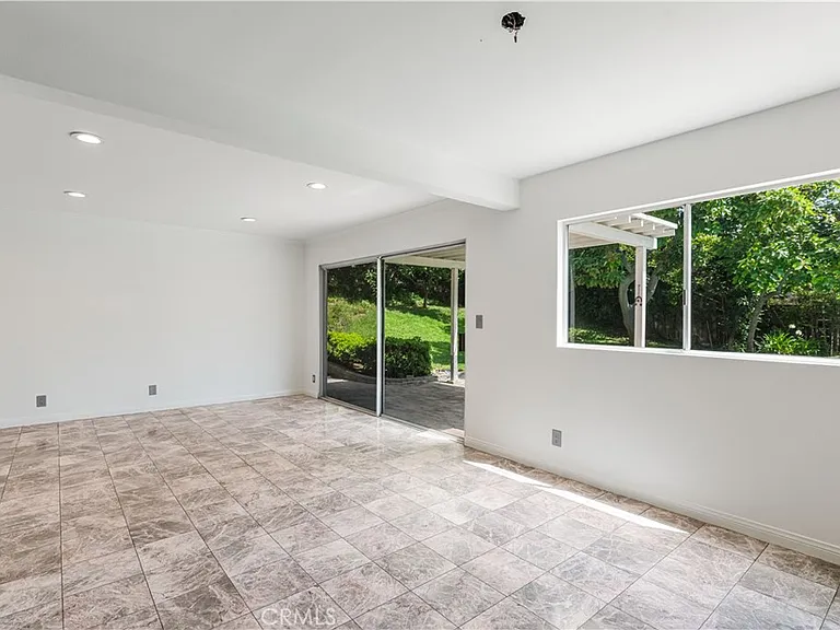 2396 Venus Dr — Photo 10