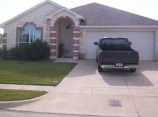 8701 Corral Cir, Fort Worth, TX 76244