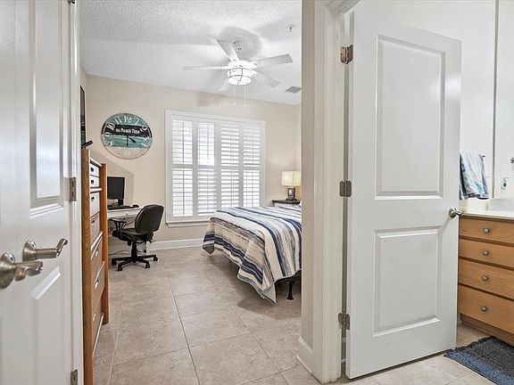 5th image of 445 Ocean Grande Dr