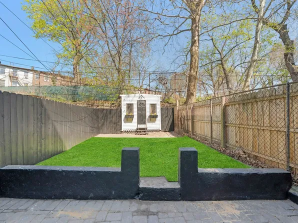 826 Grand St APT 1, Jersey City, NJ 07304