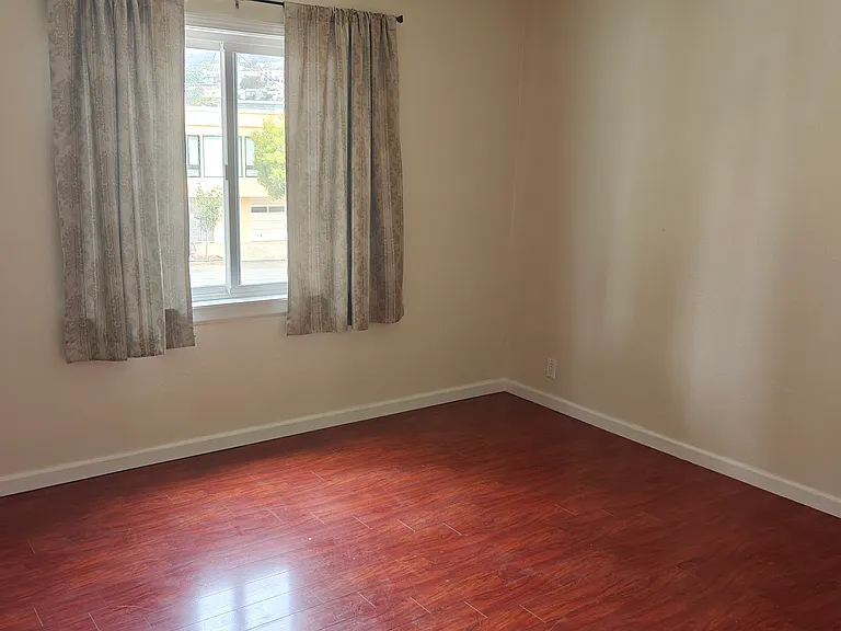 3rd room with view of Sutro tower
