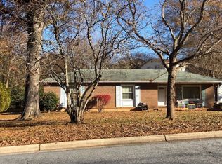 3921 Oak Ridge Dr, Winston Salem, NC 27105