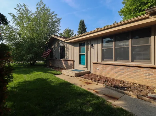 6807 Cliffside DRIVE, Racine, WI 53402
