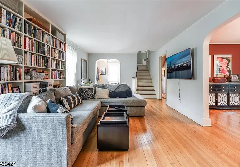 32 Whittier Ter — Photo 3