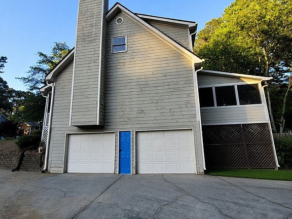 4th image of 3950 Rocmar Dr
