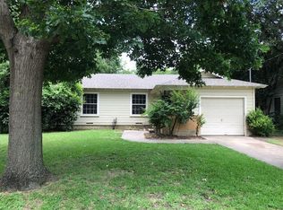 907 Denton St, Denton, TX 76201