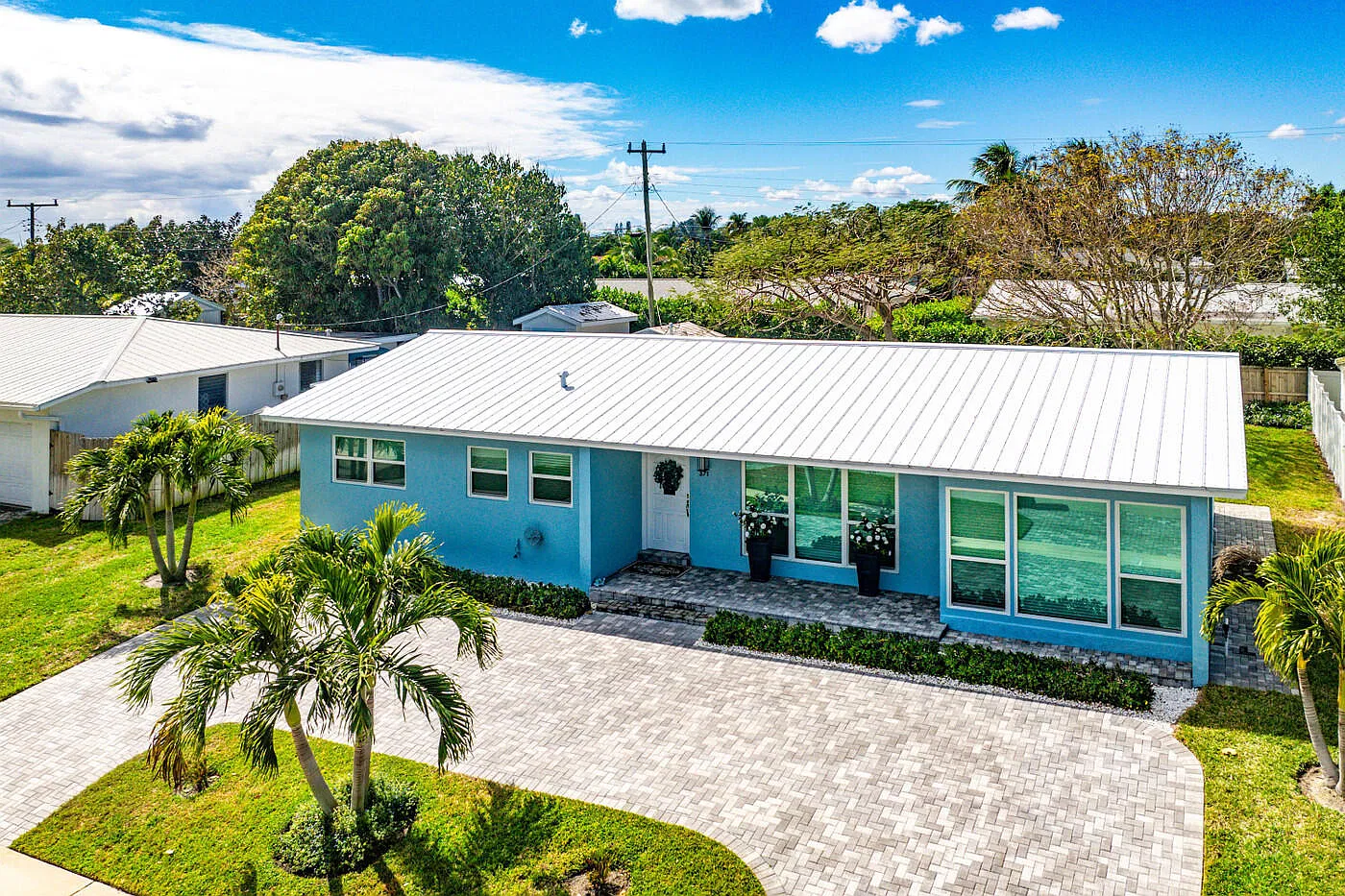 3 bed, 2.0 bath, 1327 sqft, $7,000 — Photo 3