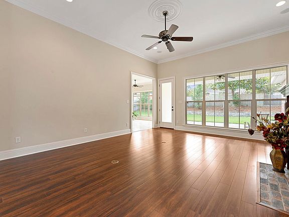 4th image of 4016 Dunsinane Dr