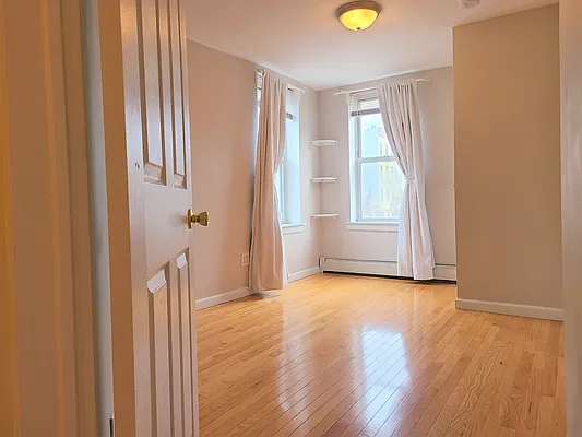 Rented by Virtual Real Estate | media 14